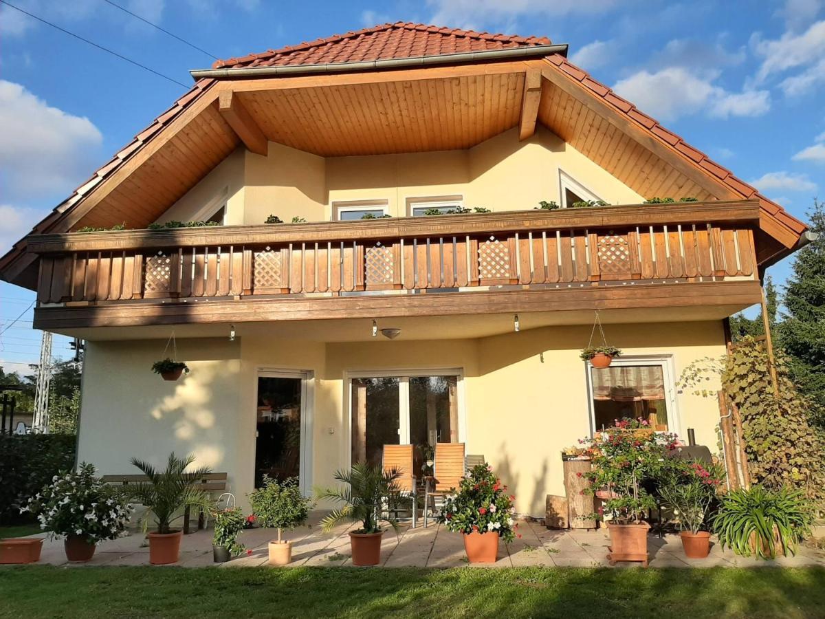 Fewo Hohen Neuendorf Bei Berlin Mit Sauna Und Fuss-Spa Bagian luar foto